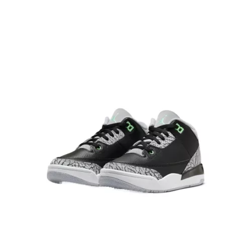 Jordan 3 Retro Green Glow detské nízke streetové tenisky zelené — produktová fotografia na bielom pozadí, bočný pohľad
