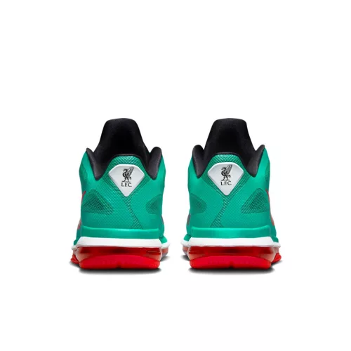 Nike LeBron 9 Low Reverse Liverpool nízke basketbalové tenisky — produktová fotografia na bielom pozadí, bočný pohľad