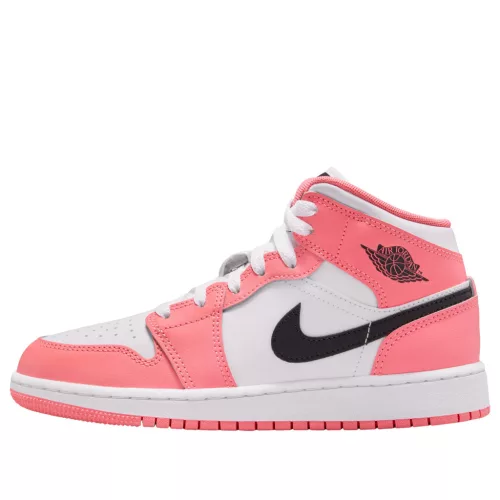 Jordan 1 Mid Pink Gaze detské polovysoké streetové tenisky ružové — produktová fotografia na bielom pozadí, bočný pohľad