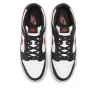 Nike Dunk Low Retro Dragon Red nízke streetové tenisky čierne-červené — produktová fotografia na bielom pozadí, bočný pohľad