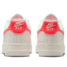 Nike Air Force 1 '07 Next Nature Sail Hot Lava dámske nízke streetové tenisky lomené biele — produktová fotografia na bielom pozadí, bočný pohľad