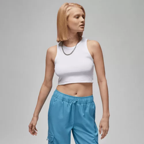 Jordan Tank White dámske tričko biele — produktová fotografia na bielom pozadí, bočný pohľad