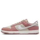 Nike Dunk Low PRM Red Stardust nízke streetové tenisky červené — produktová fotografia na bielom pozadí, bočný pohľad