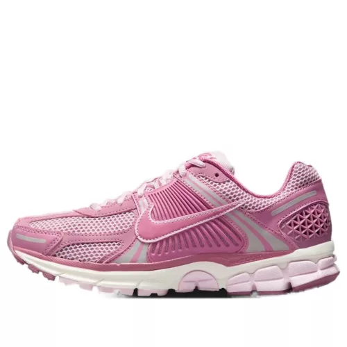 Nike Zoom Vomero 5 Elemental Pink dámske nízke bežecké tenisky ružové — produktová fotografia na bielom pozadí, bočný pohľad