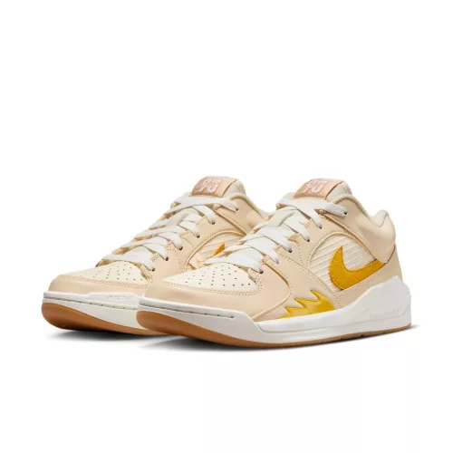 Jordan Stadium 90 Pale Vanilla Coconut Milk Tour Yellow Yellow Ochre dámske nízke streetové tenisky žlté — produktová fotografia na bielom pozadí, bočný pohľad