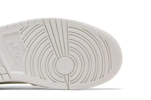 Jordan 1 Low Method of Make Sail Metallic Gold (Women's) dámske nízke mestské tenisky krémová