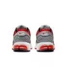 Nike Zoom Vomero 5 Mystic Red dámske nízke bežecké tenisky červené — produktová fotografia na bielom pozadí, bočný pohľad