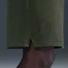 NOCTA Cardinal Fleece Shorts Cargo Khaki/Team Red šortky khaki-červené — produktová fotografia na bielom pozadí, bočný pohľad