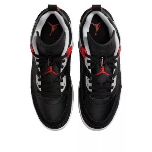 Jordan Spizike Low Black Cement nízke streetové tenisky čierne — produktová fotografia na bielom pozadí, bočný pohľad