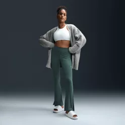 Nike Sportswear Chill Knit Women's Tight Mini-Rib Flared legíny — produktová fotografia na bielom pozadí, bočný pohľad