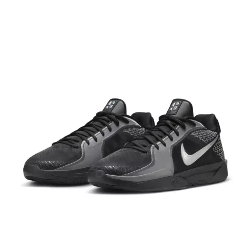 Nike Sabrina 2 Mirrored dámske nízke basketbalové tenisky — produktová fotografia na bielom pozadí, bočný pohľad