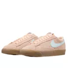 Nike Blazer Low 77 Vintage Crimson Tint Glacier Blue dámske nízke streetové tenisky červené-modré — produktová fotografia na bielom pozadí, bočný pohľad
