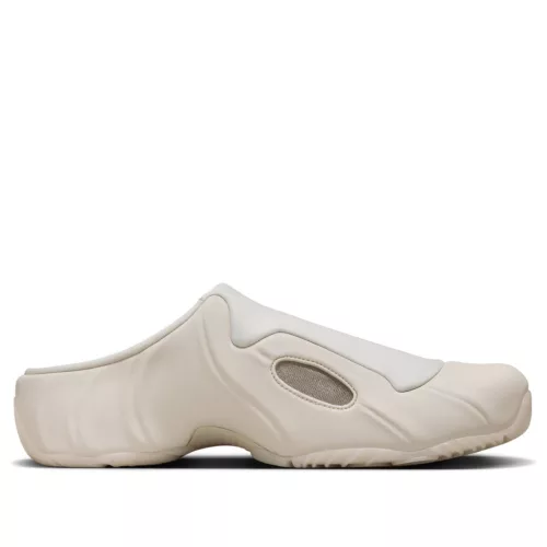Nike Clogposite Light Orewood Brown nízke streetové tenisky hnedé — produktová fotografia na bielom pozadí, bočný pohľad