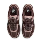 Nike Zoom Vomero 5 Plum Eclipse dámske nízke bežecké tenisky — produktová fotografia na bielom pozadí, bočný pohľad
