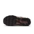 Nike Zoom Vomero 5 Plum Eclipse dámske nízke bežecké tenisky — produktová fotografia na bielom pozadí, bočný pohľad