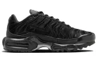 Nike Air Max Plus Black Anthracite Sail dámske nízke streetové tenisky čierne-tmavosivé — produktová fotografia na bielom pozadí, bočný pohľad