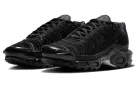 Nike Air Max Plus Black Anthracite Sail dámske nízke streetové tenisky čierne-tmavosivé — produktová fotografia na bielom pozadí, bočný pohľad