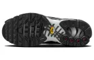 Nike Air Max Plus Black Anthracite Sail dámske nízke streetové tenisky čierne-tmavosivé — produktová fotografia na bielom pozadí, bočný pohľad