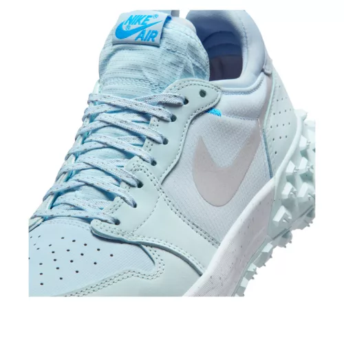 Jordan 1 Low Element Gore-Tex Glacier Blue Silver nízke streetové tenisky modré-strieborné — produktová fotografia na bielom pozadí, bočný pohľad