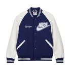 Nike x Nigo NRG Varsity Jacket Navy bunda tmavomodrá — produktová fotografia na bielom pozadí, bočný pohľad