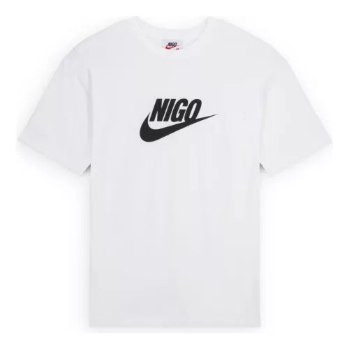 Nike x Nigo T-shirt White tričko biele — produktová fotografia na bielom pozadí, bočný pohľad