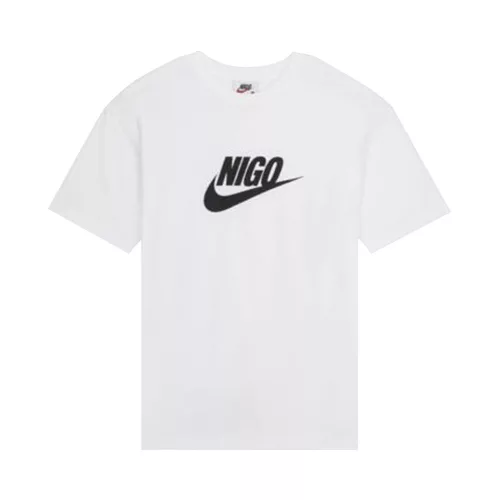 Nike x Nigo T-shirt White tričko biele — produktová fotografia na bielom pozadí, bočný pohľad