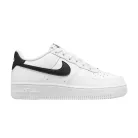 Nike Air Force 1 Low White Black (2024) detské nízke streetové tenisky biele-čierne — produktová fotografia na bielom pozadí, bočný pohľad