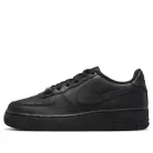 Nike Air Force 1 Low LE Black detské nízke streetové tenisky čierne — produktová fotografia na bielom pozadí, bočný pohľad