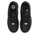 Nike Air Force 1 Low LE Black detské nízke streetové tenisky čierne — produktová fotografia na bielom pozadí, bočný pohľad