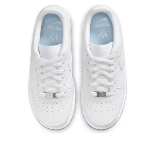 Nike Air Force 1 Low Drake NOCTA Certified Lover Boy detské nízke streetové tenisky — produktová fotografia na bielom pozadí, bočný pohľad