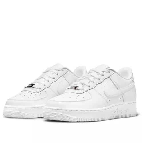 Nike Air Force 1 Low Drake NOCTA Certified Lover Boy detské nízke streetové tenisky — produktová fotografia na bielom pozadí, bočný pohľad
