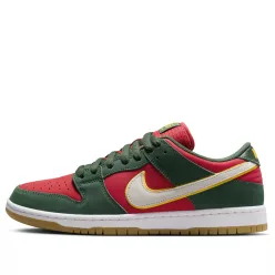 Nike SB Dunk Low Pro PRM Seattle Supersonics nízke skejtové tenisky — produktová fotografia na bielom pozadí, bočný pohľad