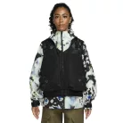 Nike x NOCTA Opal Tito Neeks Modular Vest Black vesta čierna — produktová fotografia na bielom pozadí, bočný pohľad