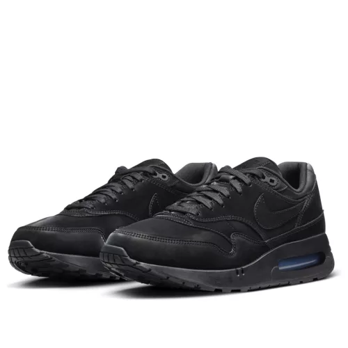 Nike Air Max 1 '86 OG Vanta Black nízke streetové tenisky čierne — produktová fotografia na bielom pozadí, bočný pohľad