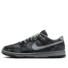Nike Dunk Low Berlin nízke streetové tenisky — produktová fotografia na bielom pozadí, bočný pohľad