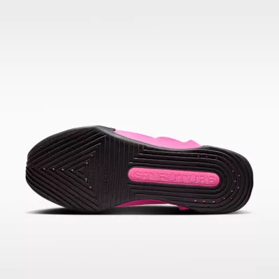 Nike GT Future Hyper Pink nízke basketbalové tenisky ružové — produktová fotografia na bielom pozadí, bočný pohľad