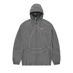 Corteiz x Nike NRG Tracksuit Jacket 'Gully Grey' bunda sivá — produktová fotografia na bielom pozadí, bočný pohľad