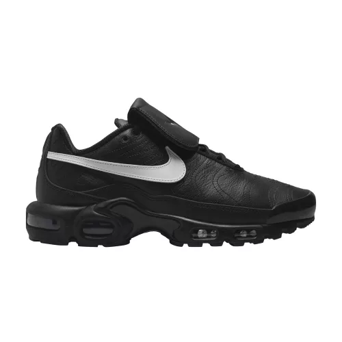 Nike Air Max Plus Tiempo Black White dámske nízke kopačky čierne-biele — produktová fotografia na bielom pozadí, bočný pohľad