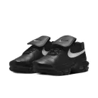 Nike Air Max Plus Tiempo Black White dámske nízke kopačky čierne-biele — produktová fotografia na bielom pozadí, bočný pohľad