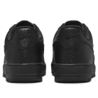 Nike Air Force 1 Low Black Carbon Fiber nízke streetové tenisky čierne — produktová fotografia na bielom pozadí, bočný pohľad