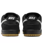 Nike Dunk Low Pro SB Black White Gum nízke streetové tenisky čierne-biele — produktová fotografia na bielom pozadí, bočný pohľad