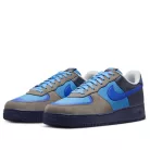 Nike Air Force 1 Low SP Stash (2024) nízke streetové tenisky sivé-modré — produktová fotografia na bielom pozadí, bočný pohľad