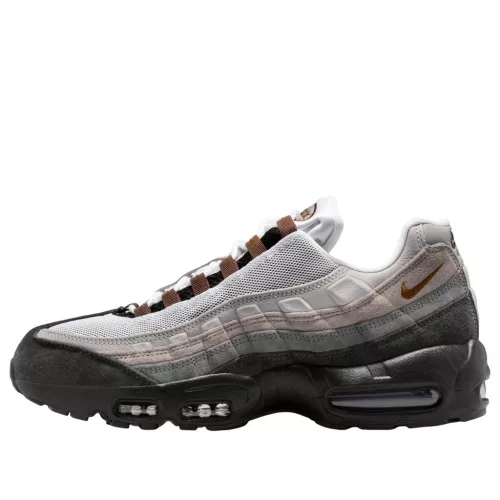 Nike Air Max 95 SB Cacao Wow nízke streetové tenisky — produktová fotografia na bielom pozadí, bočný pohľad