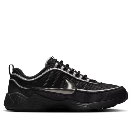 Nike Air Zoom Spiridon Black Metallic Silver nízke streetové tenisky čierne-strieborné — produktová fotografia na bielom pozadí, bočný pohľad