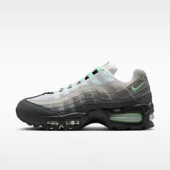 Nike Air Max 95 OG Big Bubble Fresh Mint dámske nízke streetové tenisky mentolové — produktová fotografia na bielom pozadí, bočný pohľad