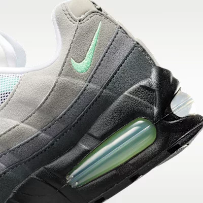 Nike Air Max 95 OG Big Bubble Fresh Mint dámske nízke streetové tenisky mentolové — produktová fotografia na bielom pozadí, bočný pohľad