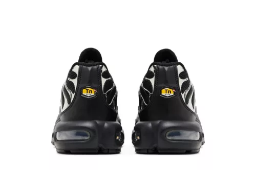 Nike Air Max Plus SE Black Chrome Silver (Women's) dámske nízke mestské tenisky čierne