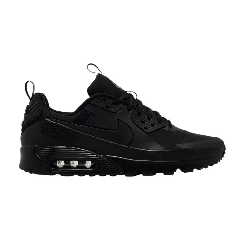 Nike Air Max 90 Drift Triple Black nízke streetové tenisky čierne — produktová fotografia na bielom pozadí, bočný pohľad