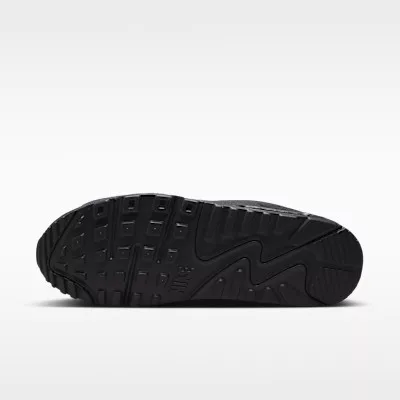 Nike Air Max 90 Drift Triple Black nízke streetové tenisky čierne — produktová fotografia na bielom pozadí, bočný pohľad