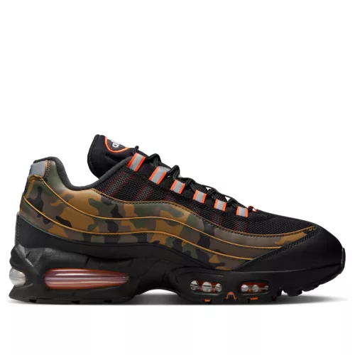 Nike Air Max 95 Safety Orange Camo nízke streetové tenisky čierne-béžové — produktová fotografia na bielom pozadí, bočný pohľad